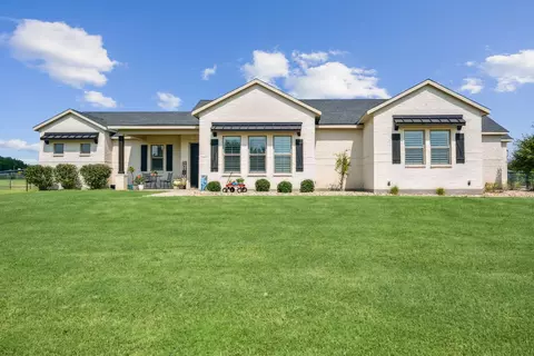 105 Consolation Dr, Millsap, TX 76066