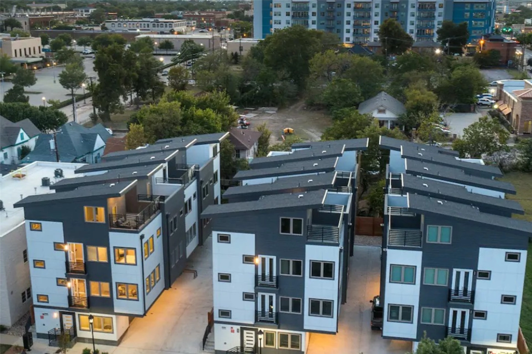 1120 Galveston Ave Unit 3