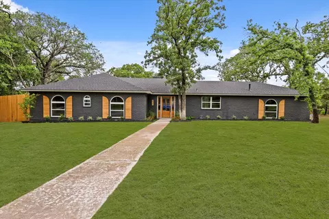 425 Brian Dr, Keller, TX 76248