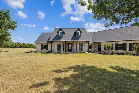 465 Dawson Rd, Waxahachie, TX 75167