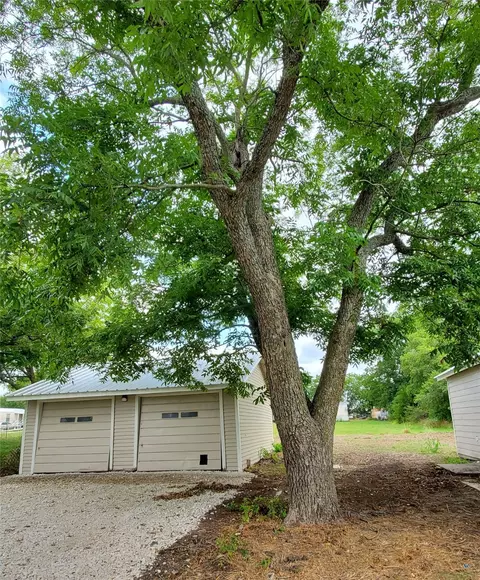 Other - 503 E Cockrell St, Celeste, TX 75423 photo 7 of 12