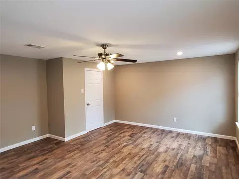 Living - 503 E Cockrell St, Celeste, TX 75423 photo 3 of 4