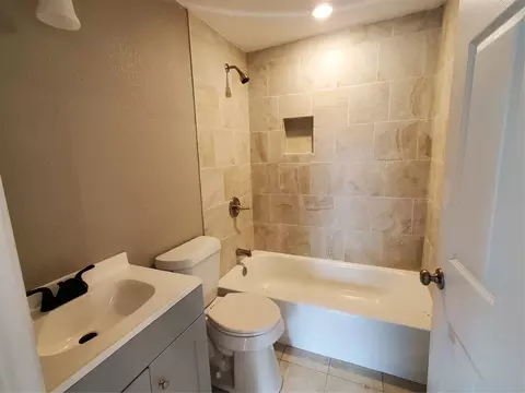 Bath - 503 E Cockrell St, Celeste, TX 75423 photo 1 of 4