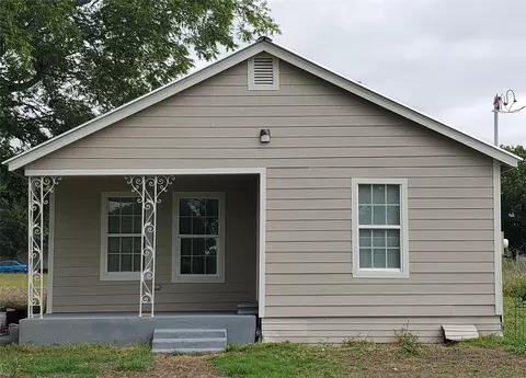 503 E Cockrell St, Celeste, TX 75423
