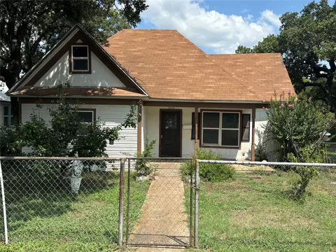 306 W 4th St, Cisco, TX 76437