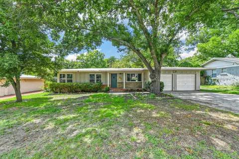 3936 Piedmont Rd, Fort Worth, TX 76116