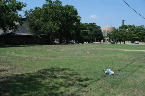 220 Virginia St, Irving, TX 75061