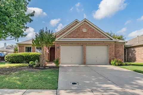 4501 Chaparral Creek Dr, Fort Worth, TX 76123