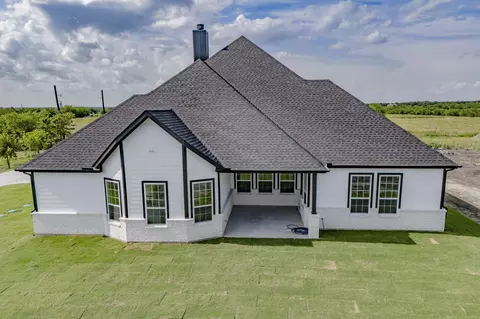 Exterior - 5304 County Road 1094, Celeste, TX 75423 photo 6 of 6