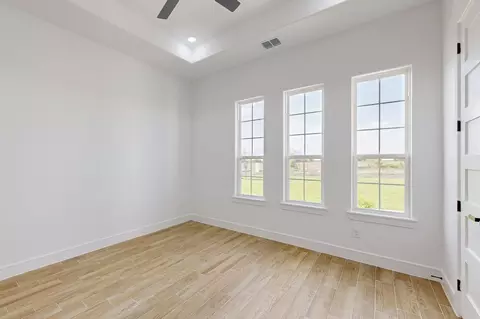 Bedroom - 5304 County Road 1094, Celeste, TX 75423 photo 5 of 6