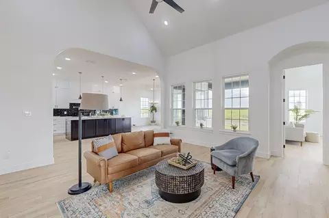 Living - 5304 County Road 1094, Celeste, TX 75423 photo 2 of 4
