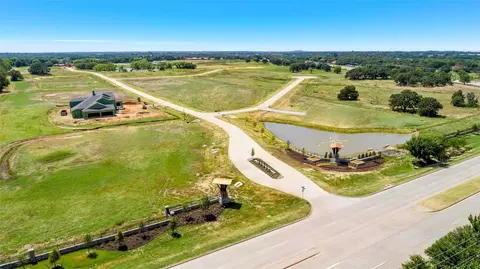 1402 Clydesdale Rd, Bartonville, TX 76226