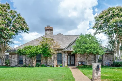 2740 Laurel Valley Ln, Arlington, TX 76006