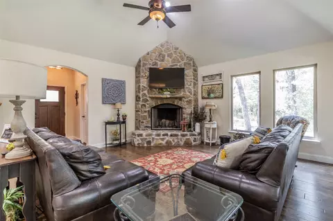 1300 Mathers Rd, Sunset, TX 76270 photo 5