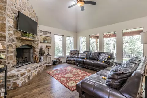 1300 Mathers Rd, Sunset, TX 76270 photo 2
