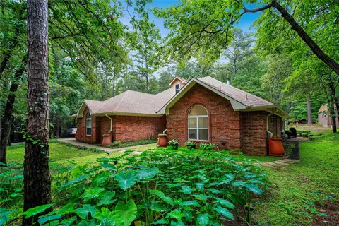 370 Clear Water Trl, Holly Lake Ranch, TX 75765