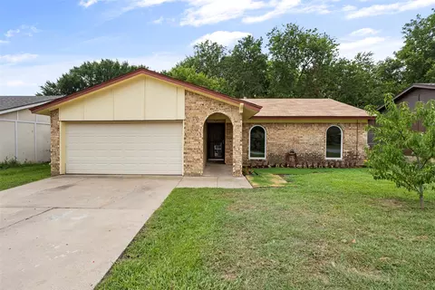 412 Pearl St, Keller, TX 76248