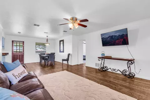 Living - 401 E 8th St, Prosper, TX 75078 photo 1 of 2