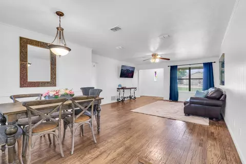 Dining - 401 E 8th St, Prosper, TX 75078 photo 1 of 3