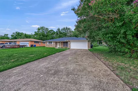1731 Waterloo Ave, Denison, TX 75020