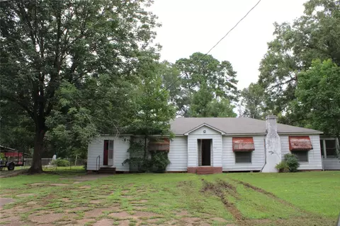 810 Hill St, Springhill, LA 71075