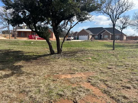 1511 Northcliff Ct, Graham, TX 76450