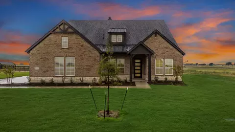 2405 Meteor Dr, Krum, TX 76249