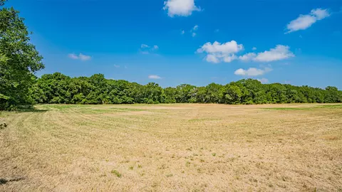 tbd Apt 3 Briar Rd, Azle, TX 76020