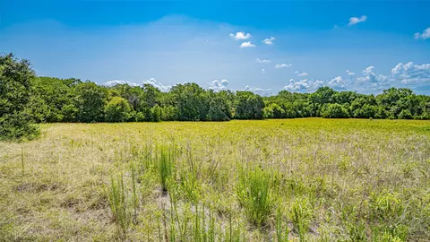 tbd Apt 5 Briar Rd, Azle, TX 76020