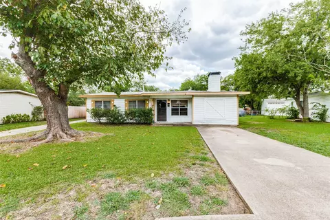 605 Leyenda Dr, Mesquite, TX 75149