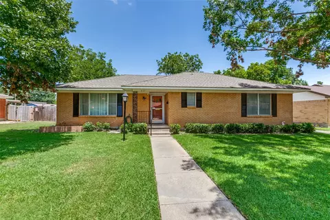 821 Branch Dr, Garland, TX 75041