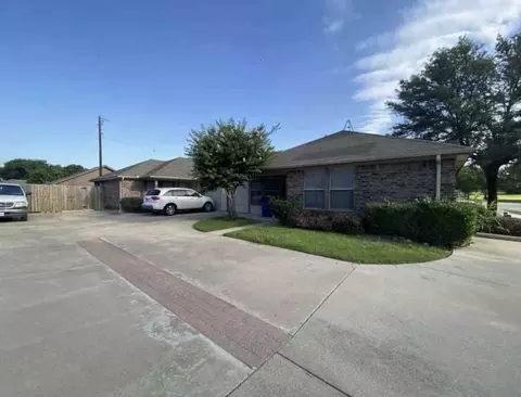 108 Stewart Bend Ct, Azle, TX 76020 photo 4