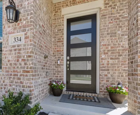 334 Almanor St, Lewisville, TX 75067