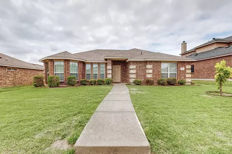 2109 Woodmere Dr, Lancaster, TX 75134