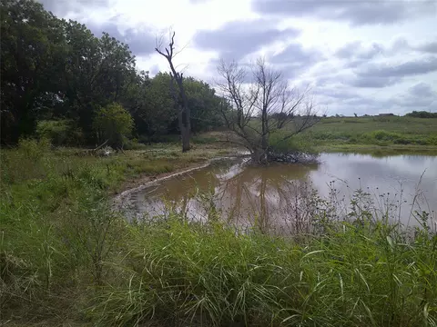 7 West Rc Road, Bowie, TX 76230