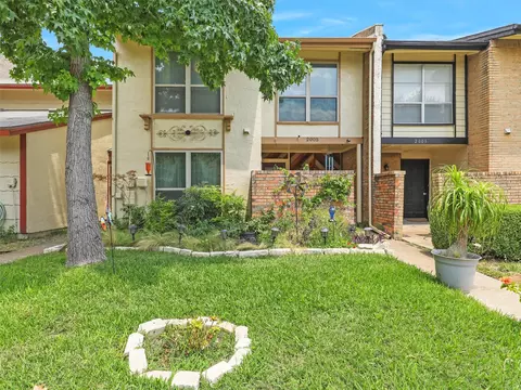 2005 Town Pl, Garland, TX 75041