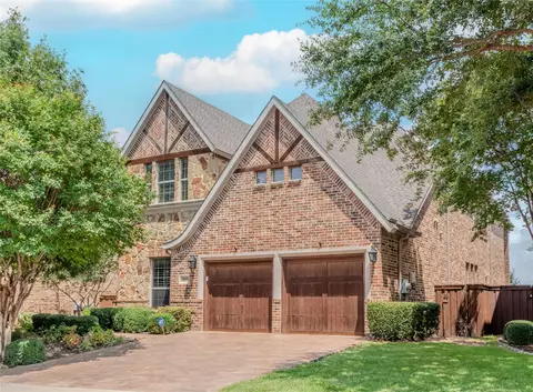 2023 S Hill Dr, Irving, TX 75038