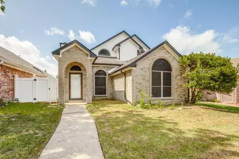 2418 Weatherby Dr, Mesquite, TX 75181