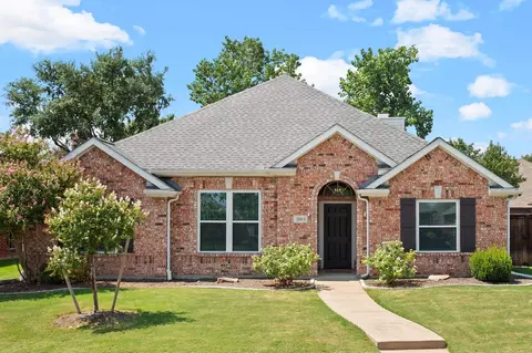 3865 Gillespie Dr, Carrollton, TX 75010