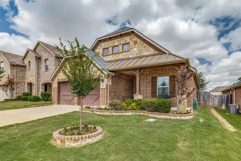 3017 Waterfall Dr, Fort Worth, TX 76177