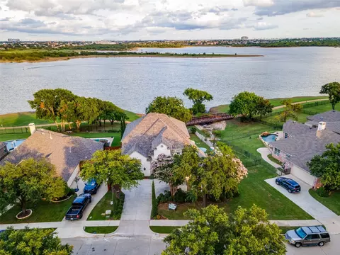 4025 Heron Cove Ln, The Colony, TX 75056