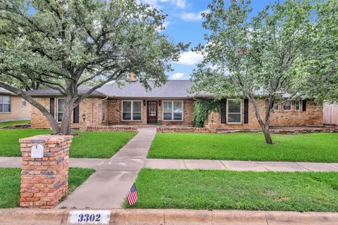 3302 Country Club Rd, Pantego, TX 76013