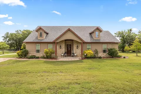 1915 Meander Rd, Granbury, TX 76049