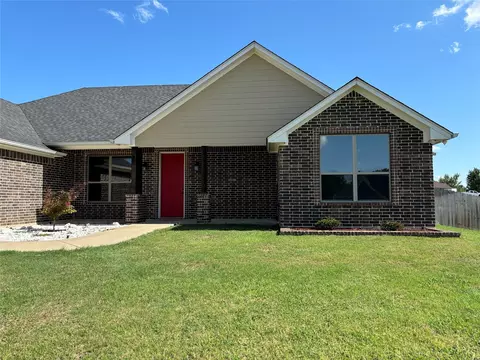 13359 Hickory Oak Dr, Lindale, TX 75771
