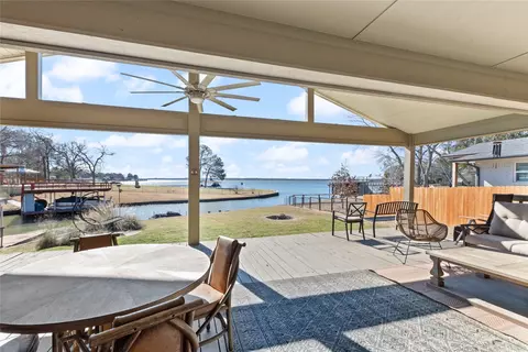 127 Autumn Wood Trl, Gun Barrel City, TX 75156