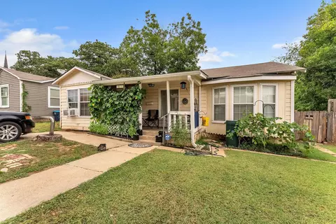 3013 Forest Ave, Fort Worth, TX 76112