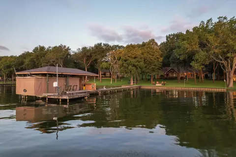 106 Manassess Sq, Streetman, TX 75859