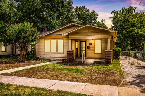 710 Bolivar St, Denton, TX 76201