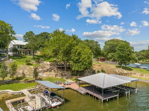 62 Falls Creek Cir, Gainesville, TX 76240