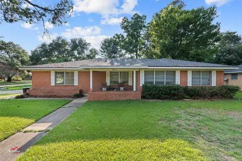 2054 Captain Shreve Dr, Shreveport, LA 71105